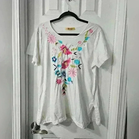 Persaman New York Tops - Persaman Embroidered Floral Top